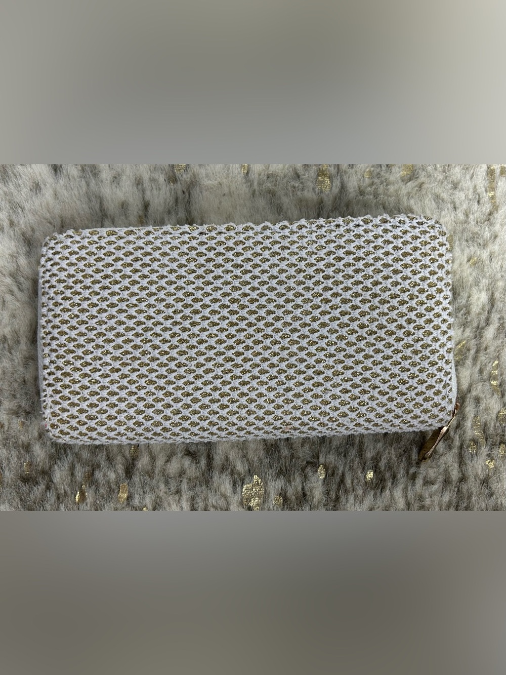 5‎ for $25🔥White Knit Glitter Wallet